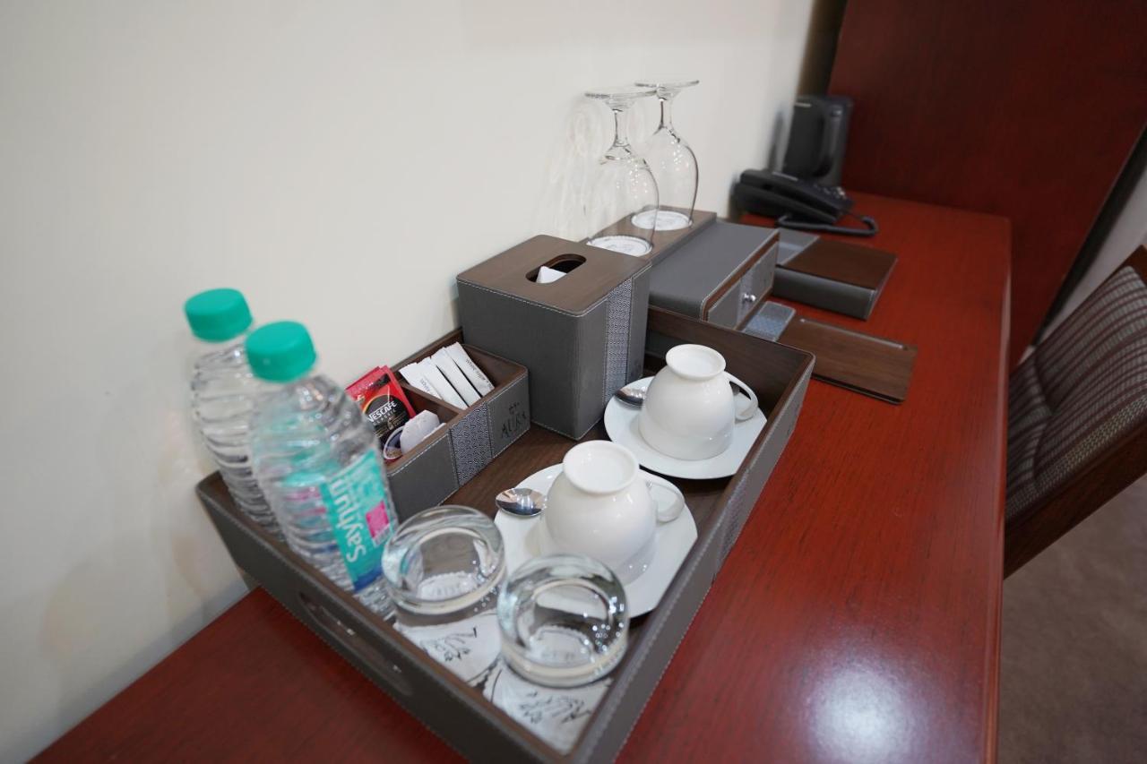 Aura Hotel Tashkent Bagian luar foto